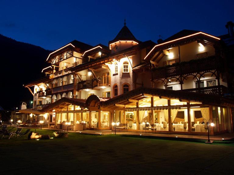 Rene Dolomites Boutique Hotel Pozza di Fassa Zewnętrze zdjęcie