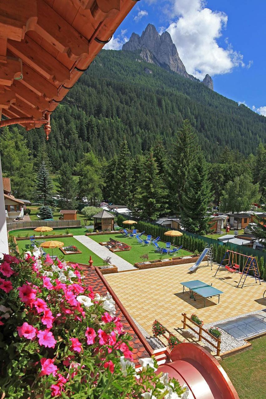 Rene Dolomites Boutique Hotel Pozza di Fassa Zewnętrze zdjęcie