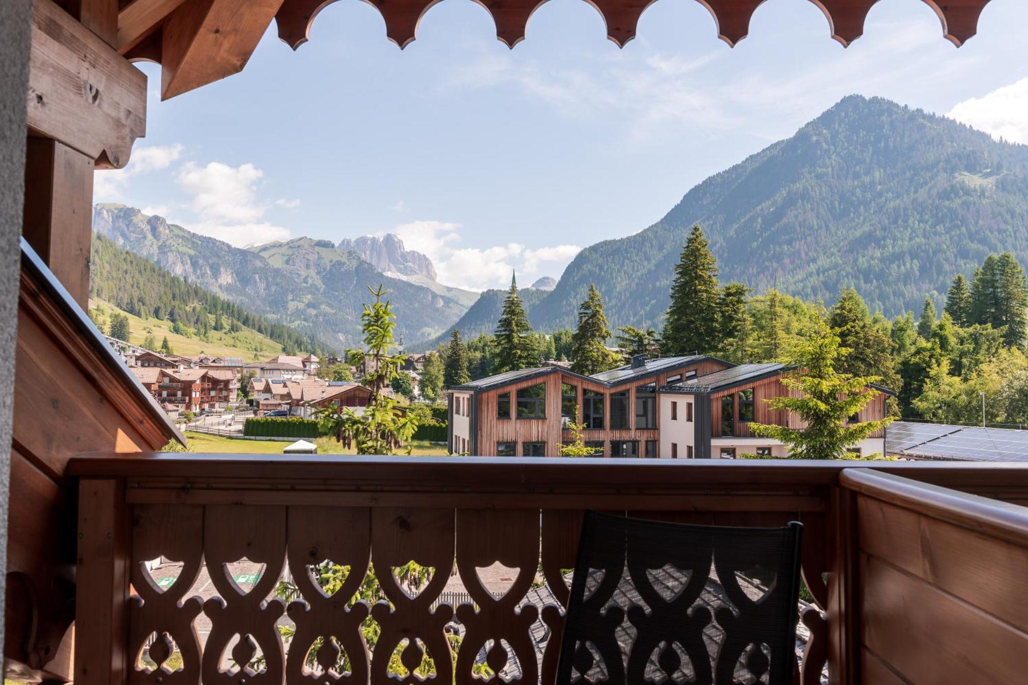 Rene Dolomites Boutique Hotel Pozza di Fassa Zewnętrze zdjęcie