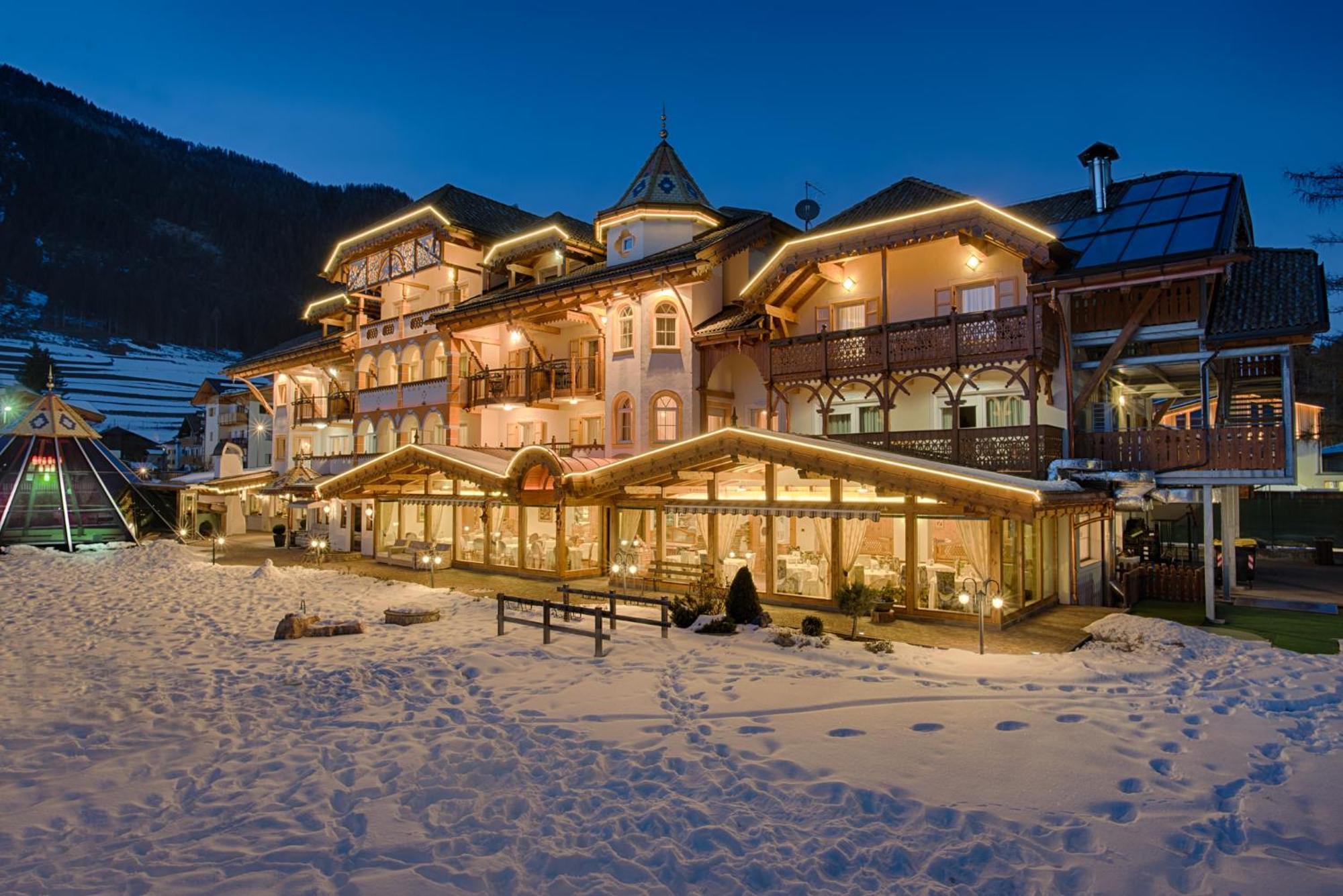 Rene Dolomites Boutique Hotel Pozza di Fassa Zewnętrze zdjęcie