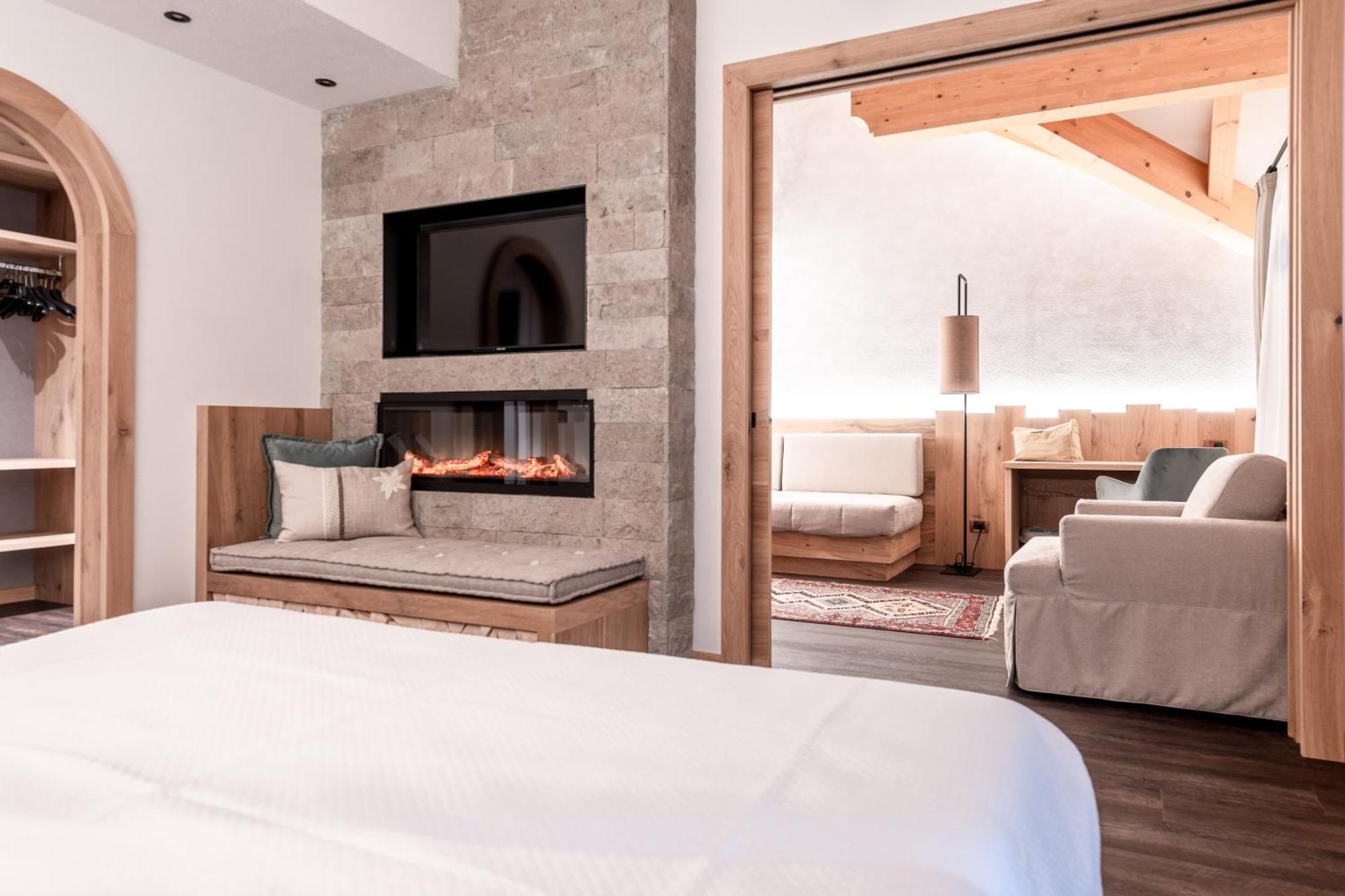 Rene Dolomites Boutique Hotel Pozza di Fassa Zewnętrze zdjęcie