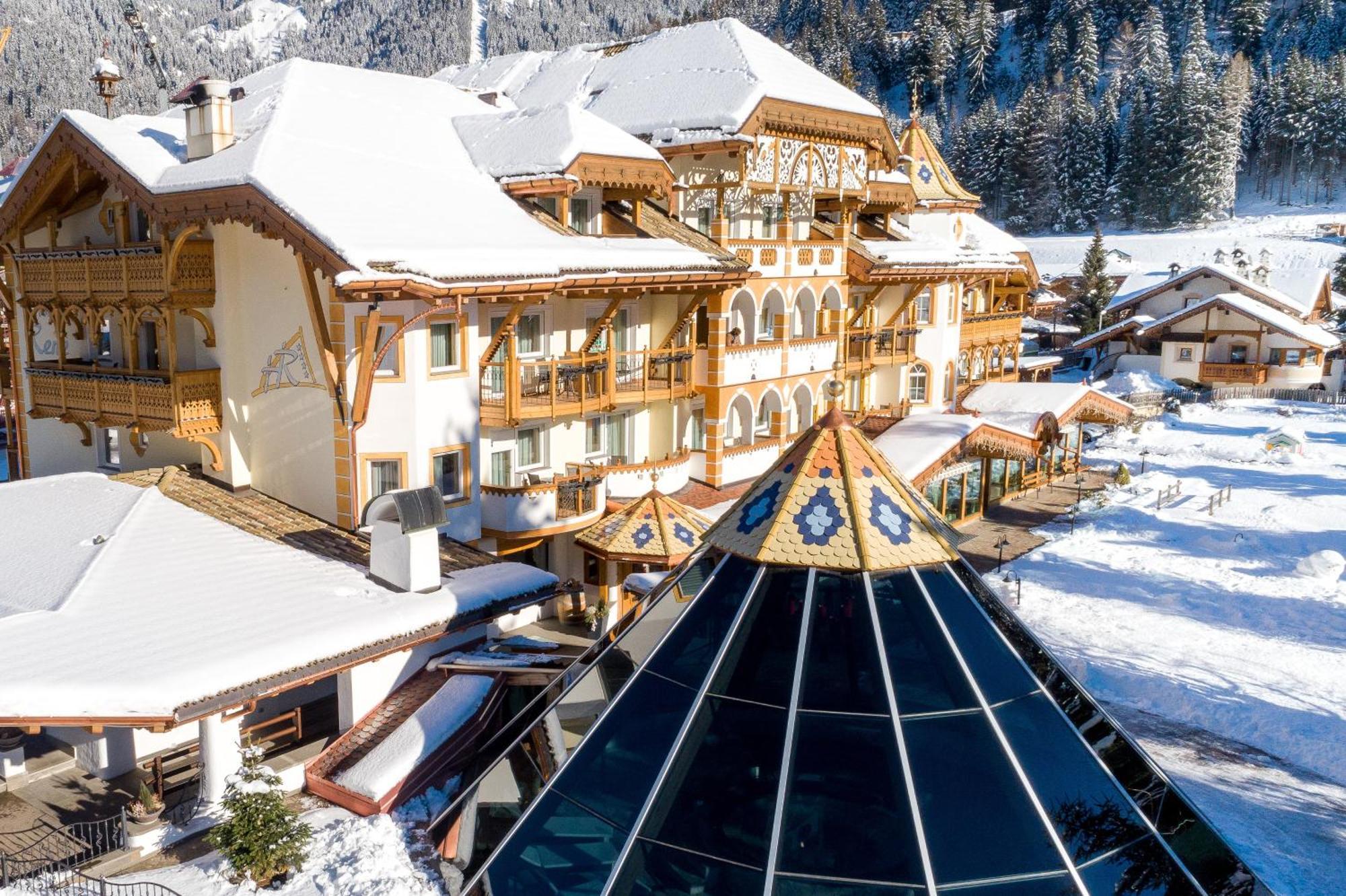 Rene Dolomites Boutique Hotel Pozza di Fassa Zewnętrze zdjęcie